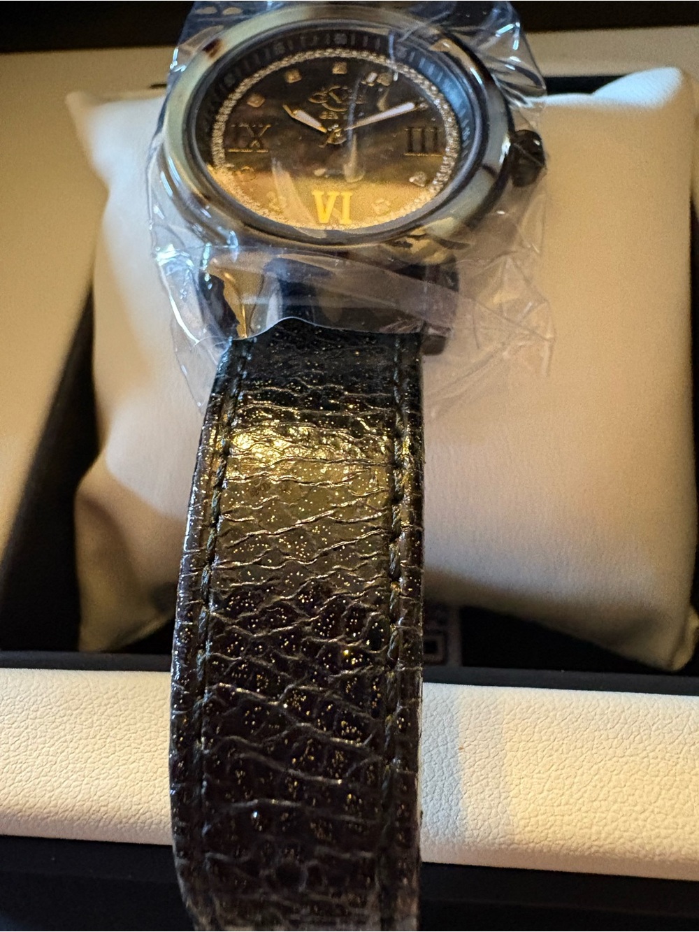 Gevril women’s Black Leather Strap Watch with Silver Case and Black Dial - Picture 6 of 7